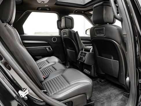 Used 2022 Land Rover Discovery S R-Dynamic image 34