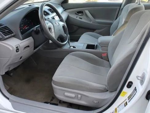 Used 2011 Toyota Camry LE w/ LE Extra-Value Pkg image 46