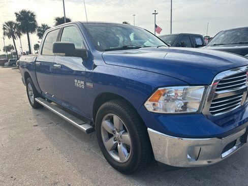 Used 2015 RAM 1500 Lone Star RWD image 3