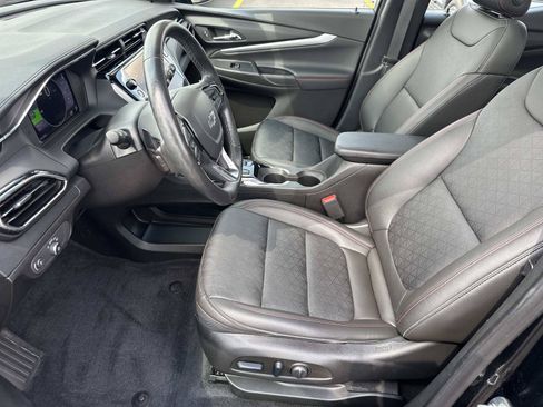 Certified 2023 Chevrolet Bolt EUV Premier w/ Sun & Sound Package FWD image 17