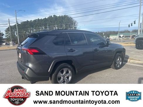 Used 2022 Toyota RAV4 XLE image 3
