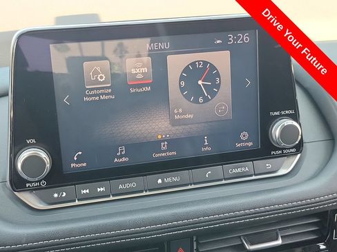 Used 2021 Nissan Rogue SV w/ Premium Package FWD image 9
