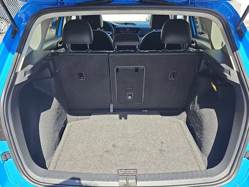 Used 2022 Volkswagen Taos SE FWD image 12