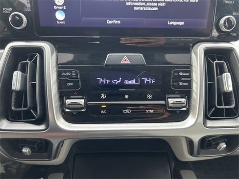 Certified 2023 Kia Sorento S image 32