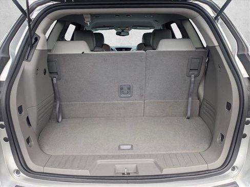 Used 2017 Chevrolet Traverse LT FWD image 6