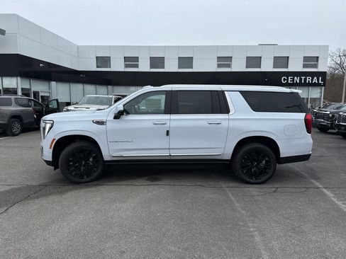 New 2026 GMC Yukon XL Denali w/ Sun & Power Step Package image 4