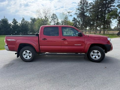 Used 2013 Toyota Tacoma 4x4 Double Cab w/ TRD Off-Road Pkg image 3