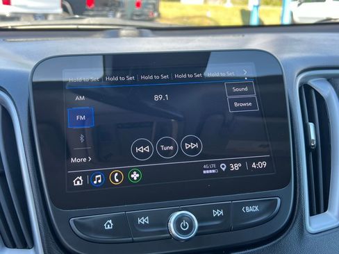 Used 2024 Chevrolet Malibu LS FWD image 34