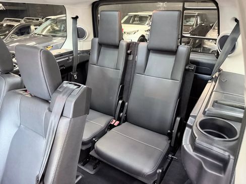 Used 2016 Land Rover LR4 HSE image 24
