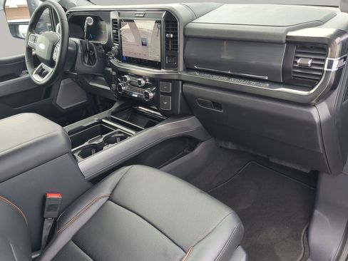 New 2026 Ford F250 Lariat w/ Lariat Premium Package image 44