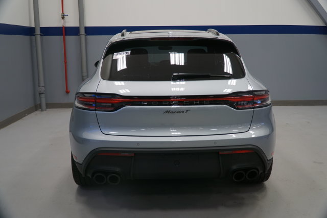 Certified 2026 Porsche Macan AWD/4WD image 7