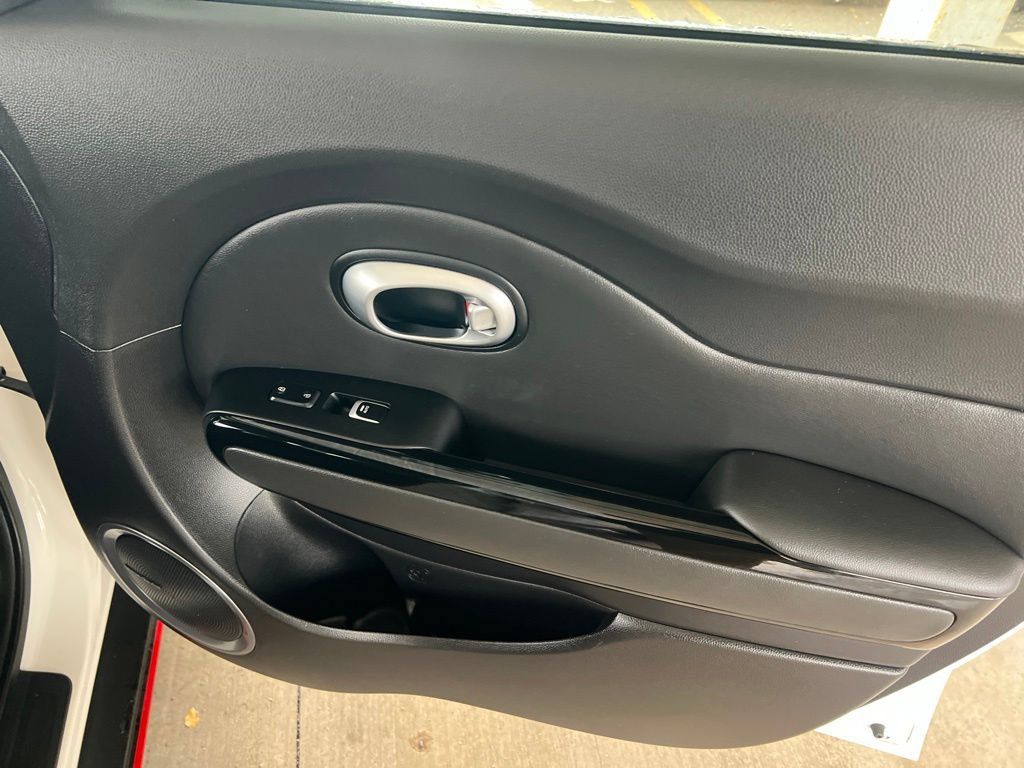 Used 2019 Kia Soul ! w/ Technology Package FWD image 22