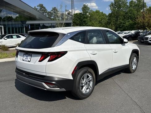 New 2026 Hyundai Tucson SE FWD image 8