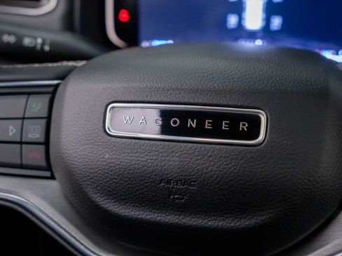 Used 2023 Jeep Wagoneer Series II AWD/4WD image 28