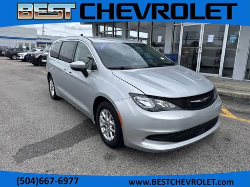 Used 2023 Chrysler Voyager LX FWD image 1