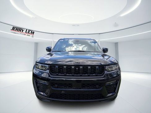 New 2026 Jeep Grand Cherokee Limited AWD/4WD image 8