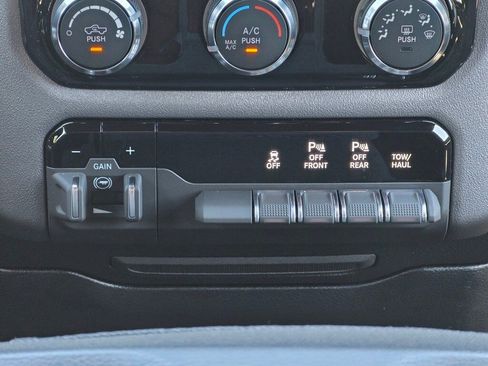 New 2025 RAM 1500 Big Horn image 15