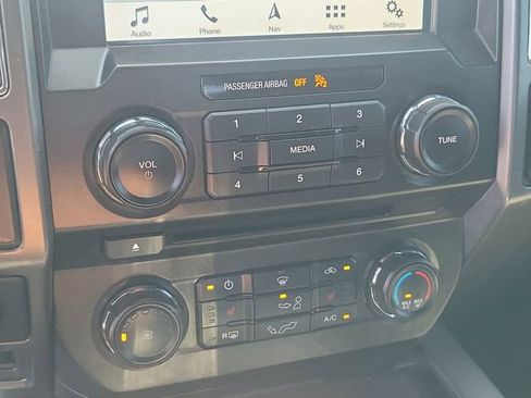 Used 2018 Ford F150 XLT w/ Equipment Group 302A Luxury AWD/4WD image 21
