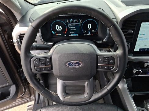 Used 2022 Ford F150 Lariat w/ Tow Technology Package image 19