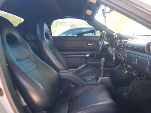 Used 2005 Toyota MR2 image 25