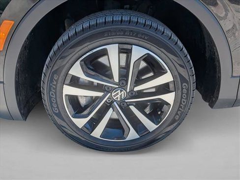 Used 2024 Volkswagen Tiguan S FWD image 21