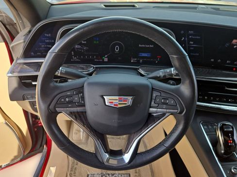 Used 2021 Cadillac Escalade ESV Premium Luxury w/ Performance Package image 18