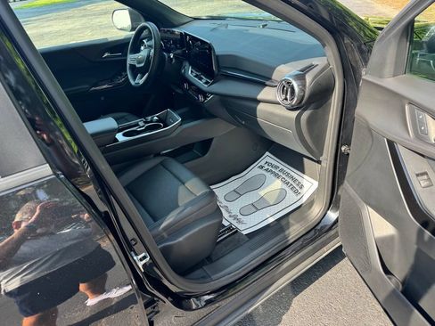 Certified 2026 Chevrolet Equinox LT w/ Convenience Package II FWD image 15