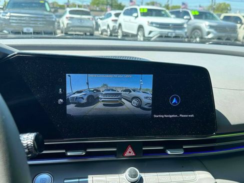 Used 2024 Hyundai Elantra SEL FWD image 25