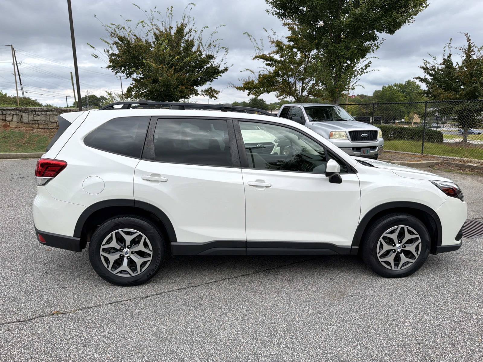 Used 2023 Subaru Forester Premium AWD/4WD image 10