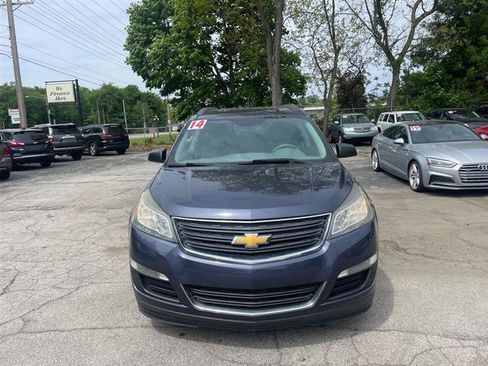 Used 2014 Chevrolet Traverse LS FWD image 2