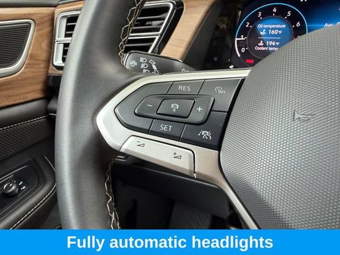 Used 2024 Volkswagen Atlas SE AWD/4WD image 6