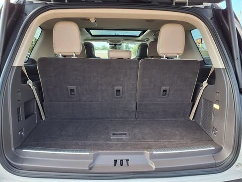 Certified 2022 Lincoln Navigator Reserve AWD/4WD image 25