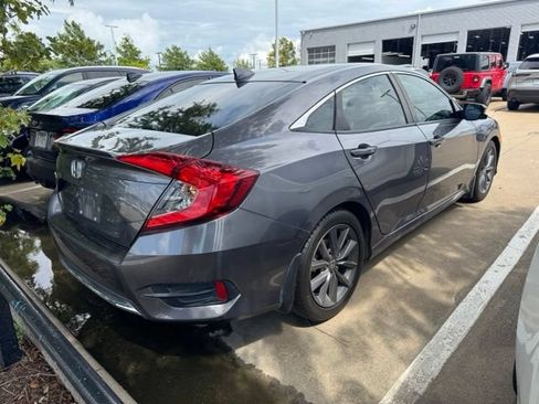 Used 2019 Honda Civic EX image 4