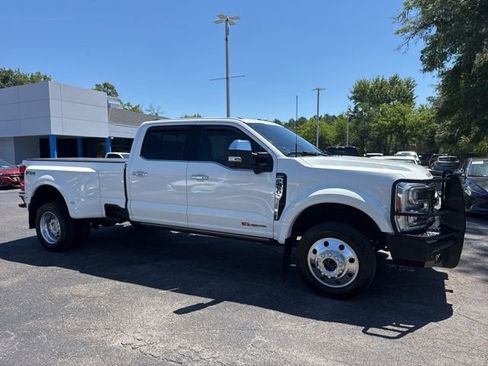 Certified 2023 Ford F450 Lariat AWD/4WD image 2