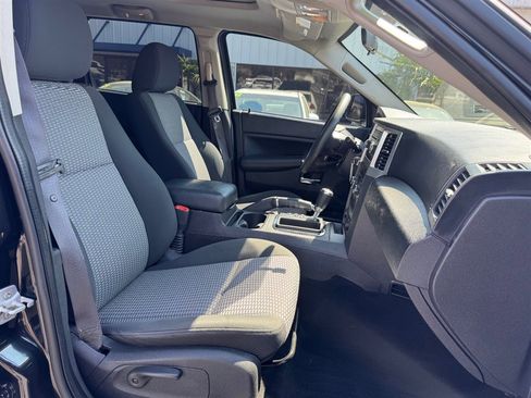 Used 2009 Jeep Grand Cherokee Laredo w/ Sun/Sound Group image 16