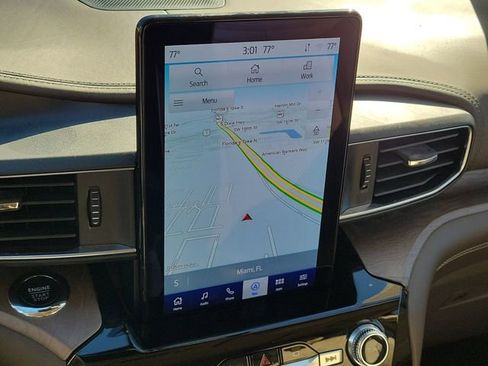 Used 2023 Ford Explorer Platinum w/ Technology Package image 21