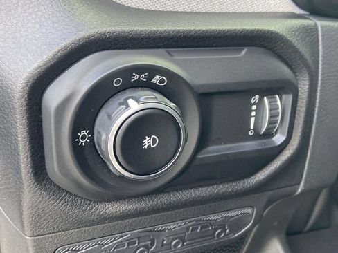 Used 2024 Jeep Wrangler Unlimited Sport AWD/4WD image 16
