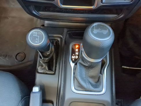 Used 2021 Jeep Wrangler Unlimited Sport image 9