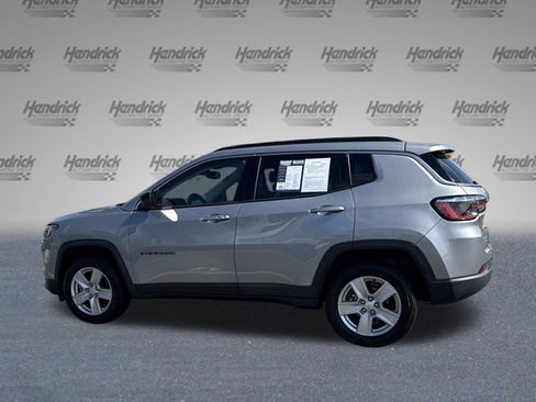 Used 2022 Jeep Compass Latitude AWD/4WD image 6