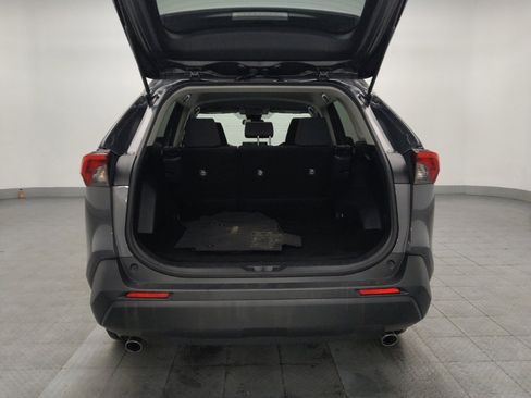 Used 2020 Toyota RAV4 LE FWD image 29