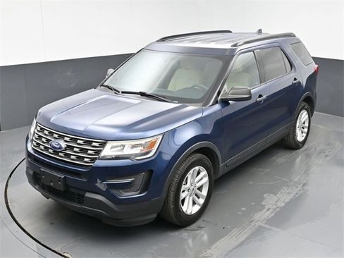 Used 2017 Ford Explorer Base image 15