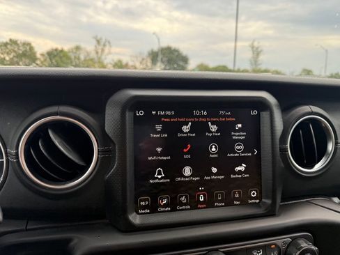 Used 2023 Jeep Wrangler Unlimited Sahara w/ Cold Weather Group AWD/4WD image 16
