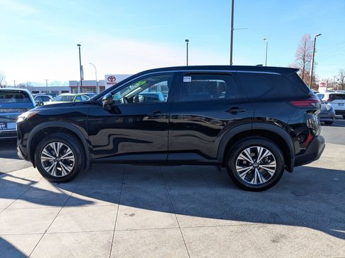 Used 2021 Nissan Rogue SV image 9