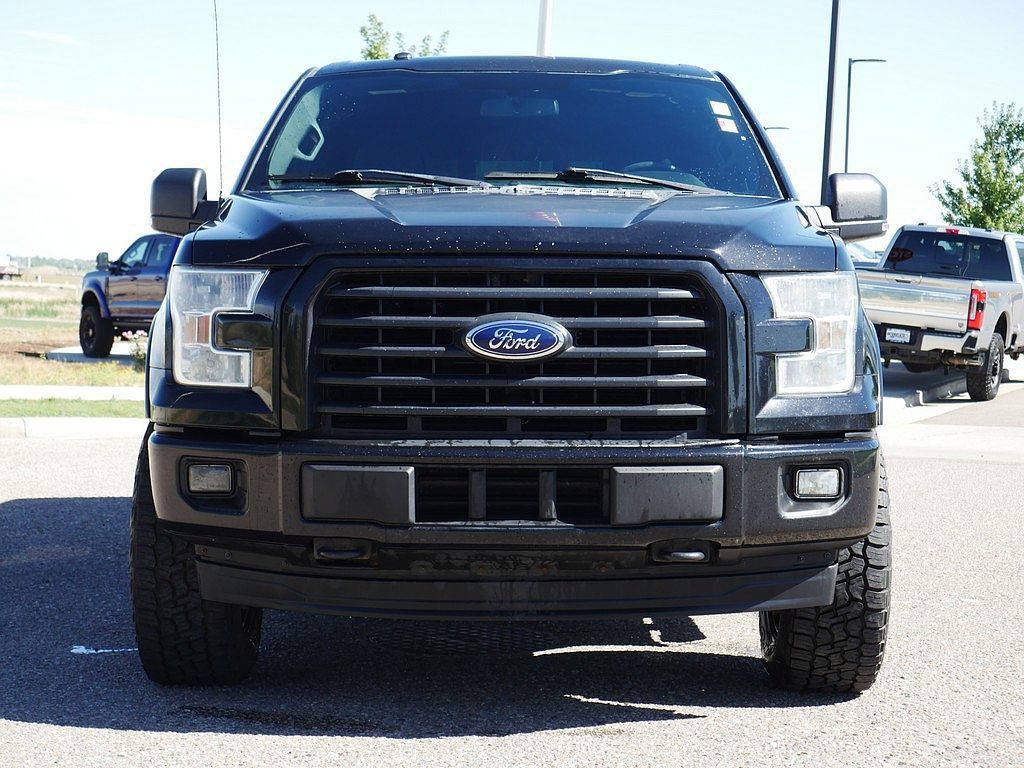 Used 2016 Ford F150 XLT w/ Equipment Group 302A Luxury AWD/4WD image 9