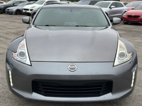 Used 2014 Nissan 370Z Coupe RWD image 4