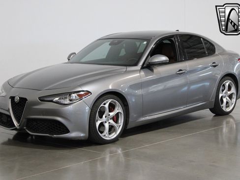Used 2020 Alfa Romeo Giulia Ti Sport image 22