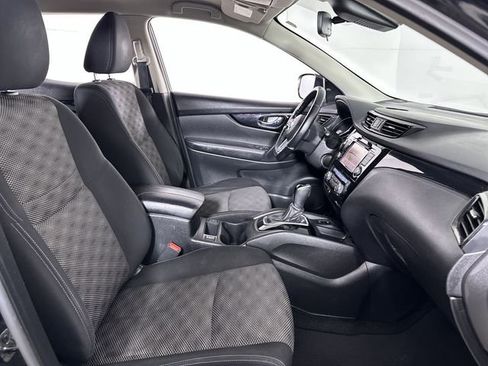 Used 2019 Nissan Rogue Sport SV w/ Technology Package image 29