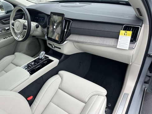 New 2026 Volvo XC90 B6 Ultra w/ Protection Package image 22