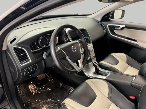 Used 2017 Volvo XC60 T5 Dynamic w/ Preferred Option Package FWD image 17