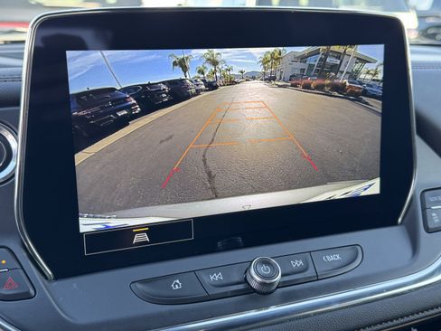 Used 2023 Chevrolet Blazer Premier image 27